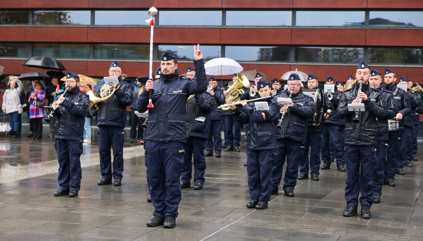 Ślubowanie i defilada kadetów Liceum Służb Mundurowych na Placu Wolności, 22.10.2026 r.