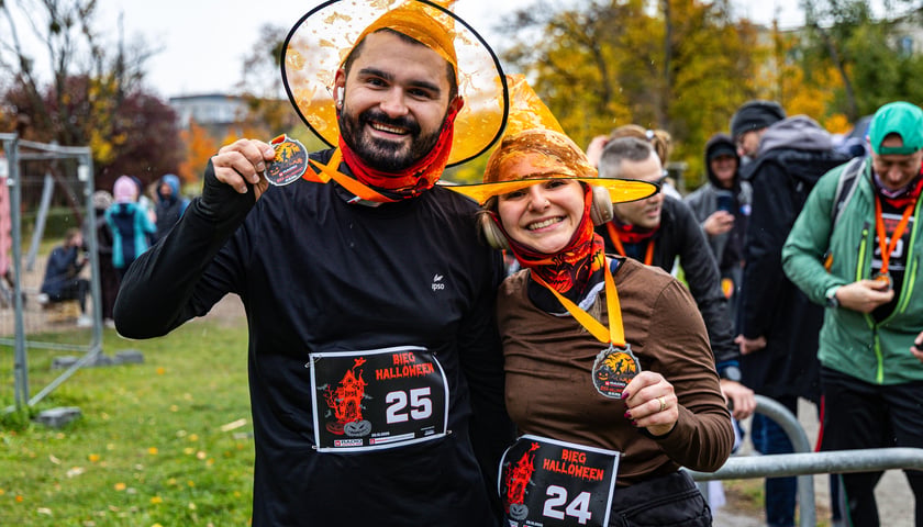 Park Skowroni opanowały duchy, czarownice, wampiry i całe rodziny w pomysłowych przebraniach