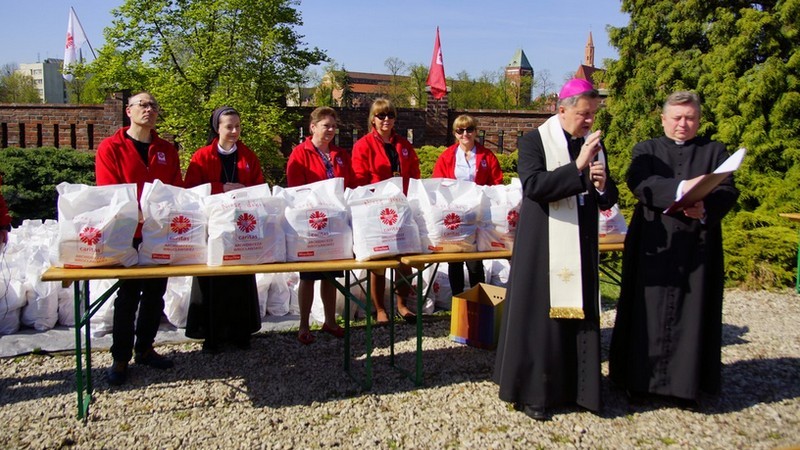 Święconka dla podopiecznych wrocławskiej Caritas