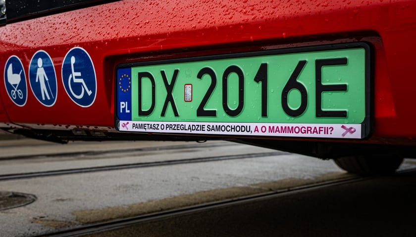 Konferncja o wsp&oacute;lnej kampanii MPK Wrocław z DCOPiH w Zajezdni Borek, 28 października 2026