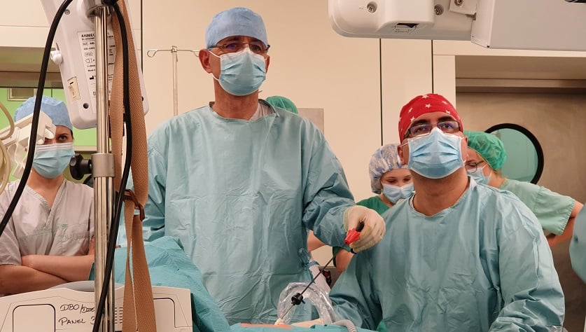 Chirurdzy z Wrocławia uratowali życie małej Irlandki