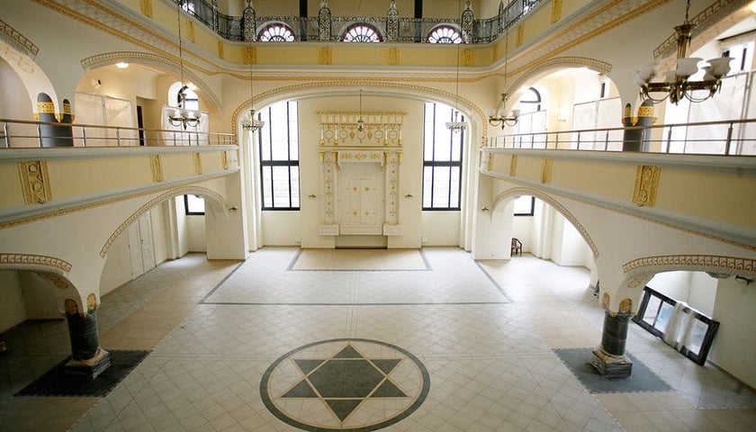 Wnętrze synagogi pod Białym Bocianem we Wrocławiu po remoncie