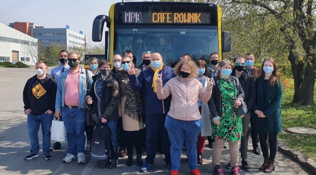 MPK Wrocław dalej dowozi… obiady seniorom spółki i medykom