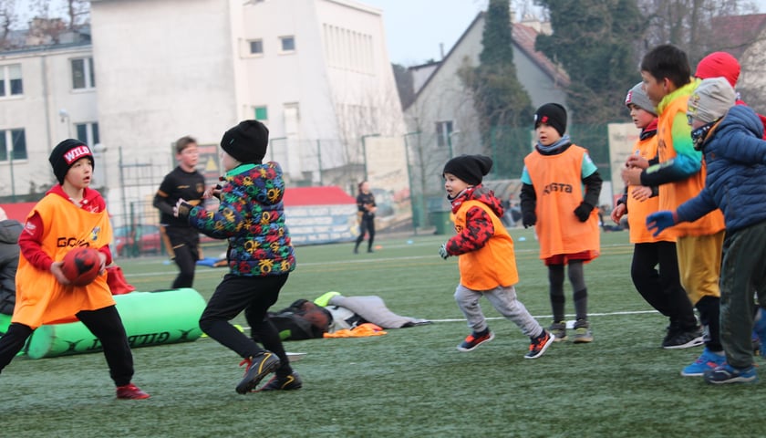 We Wrocławiu dzieci coraz chętniej grają w rugby