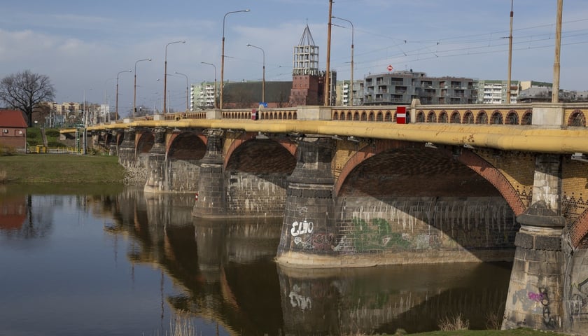 Planowana trasa marszu prowadzi m.in. przez most Osobowicki