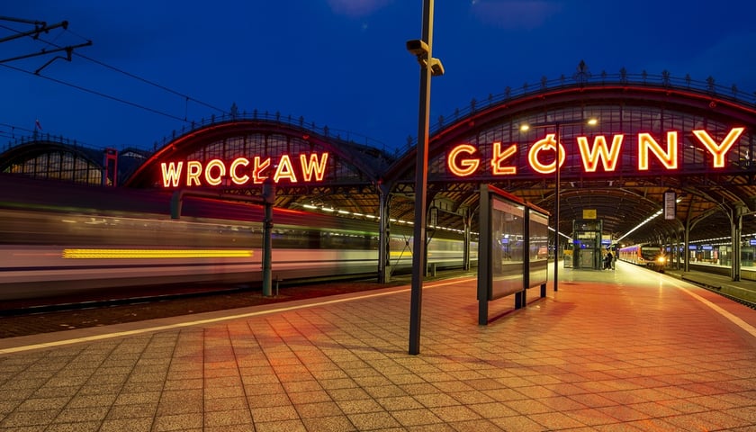 Na dworzec Wrocław Główny dojeżdża codziennie tysiące pasażerów korzystających z usług spółki Polregio.