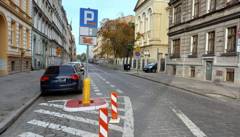 Płatne parkowanie na ul. Komuny Paryskiej