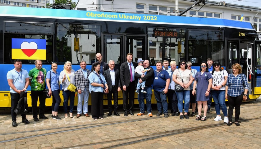 Niebiesko-żółty tramwaj będzie kursował na różnych liniach