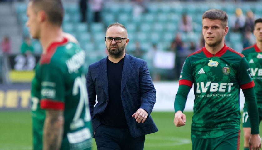 Śląsk pod wodzą trenera Piotra Tworka odniósł zaledwie jedno zwycięstwo w dziesięciu meczach Ekstraklasy