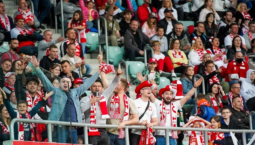 Kibice na meczu na Tarczyński Arena Wrocław