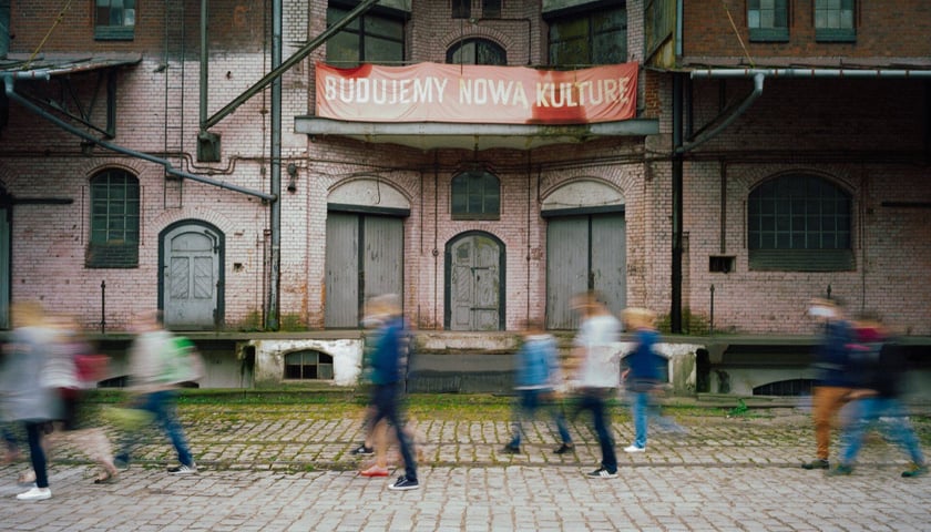 Podczas kolejnych spacerów uczestnicy poznają m.in. architekturę Kleczkowa