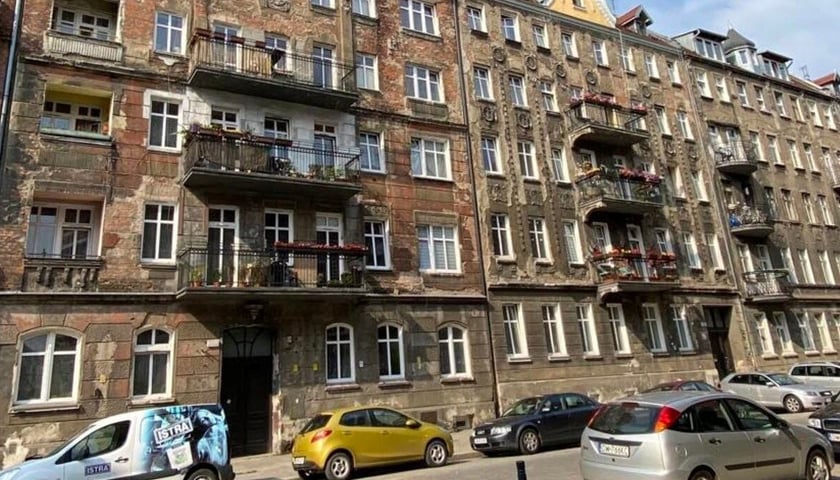 Kamenice przy ul. Brzeskiej 27 i 29 przed remontem