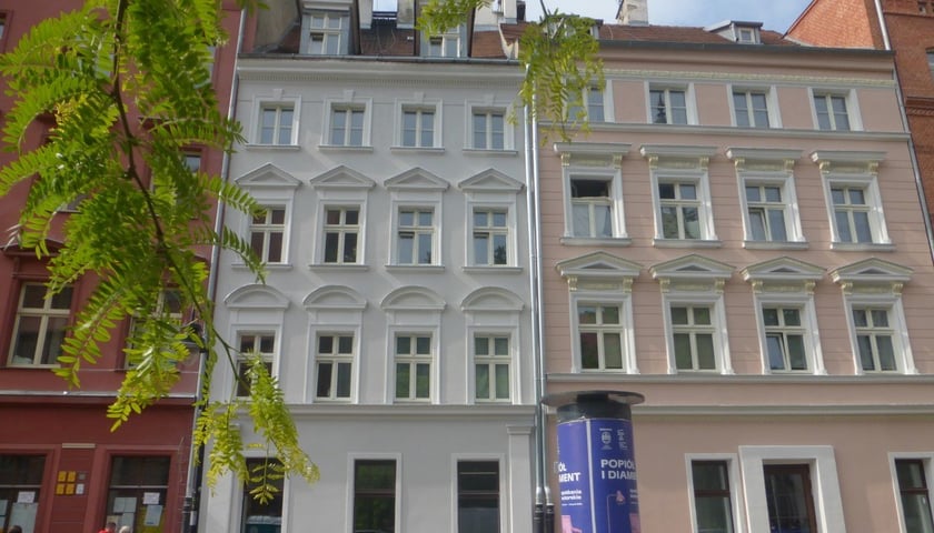 Odnowione kamienice przy pl. Nankiera