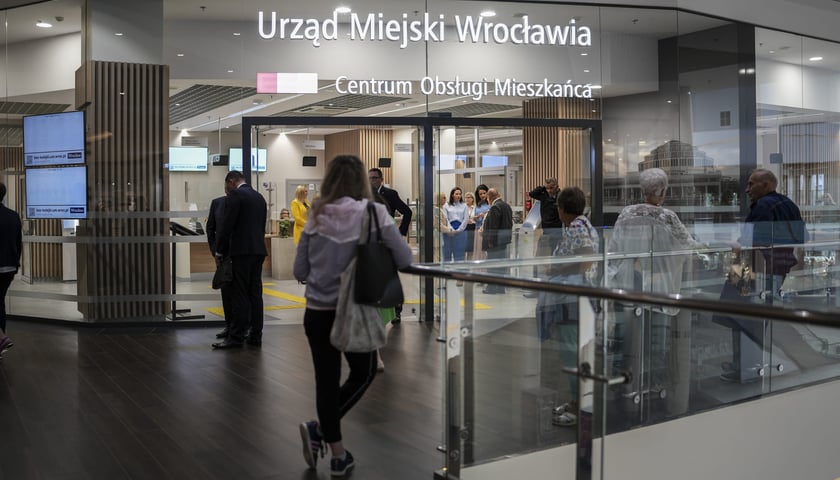 Nowe Centrum Obsługi Mieszkańca Urzędu Miejskiego Wrocławia w Magnolia Park przyjmuje już pierwszych klientów. 