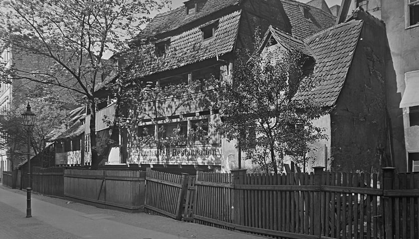 Ul. Zaułek Koci, źródło: Bildarchiv Foto Marburg. Lata 1905-1920 . Widok na północny zachód