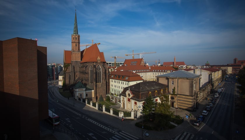 Widok z galerii Dominikańskiej w stronę kościoła św. Wojciecha,