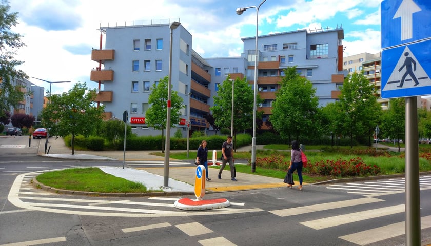 Nowe przejście dla pieszych na ul. Bojana jest już ukończone