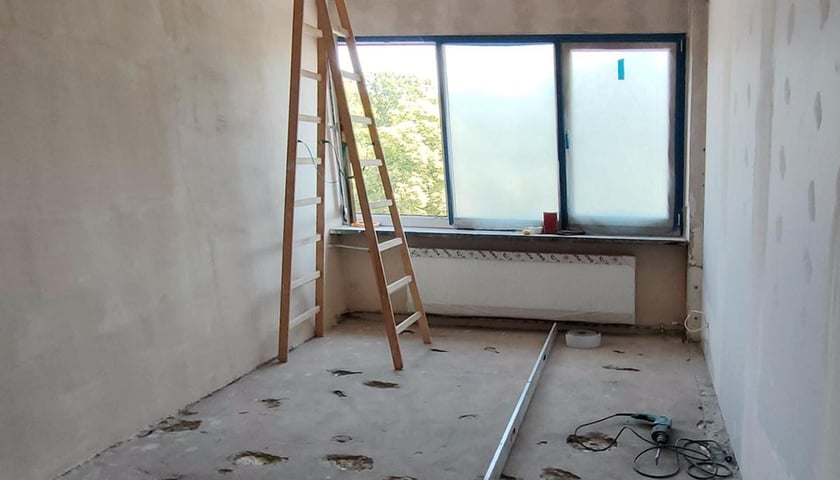 Szkoła Podstawowa nr 4 we Wrocławiu przy ul. Powstańców Śląskich przejdzie w wakacje remont