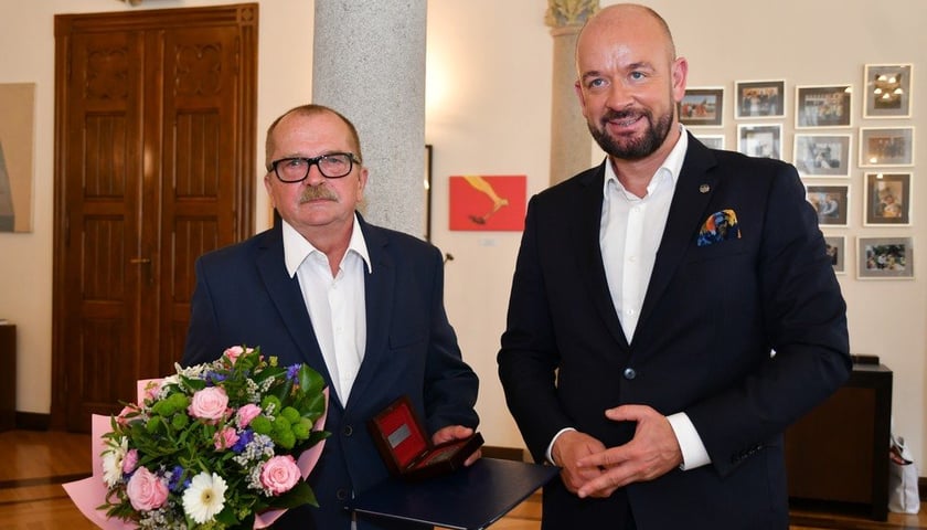 Ponad 42 lata w zawodzie pozwoliło panu Andrzejowi osiągnąć perfekcję i wykształcić niezwykłą wyobraźnię artystyczną