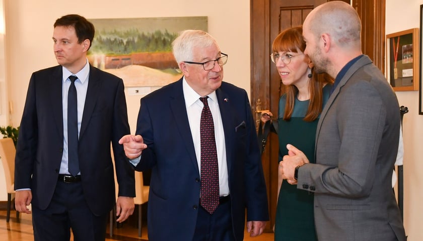 Konferencja poświęcona prawu publicznemu ? rozpoczęcie