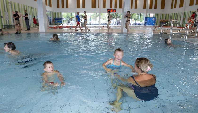 Już pierwszego dnia w aquaparku na Brochowie pojawili się pierwsi goście