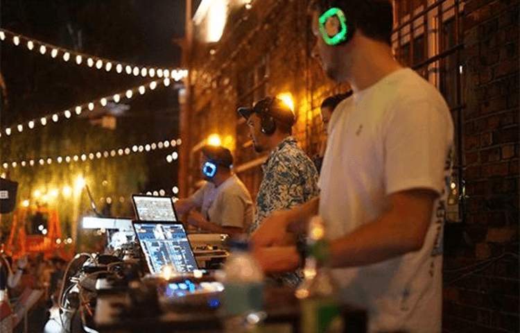 silent disco na dACHU w każdą sobotę