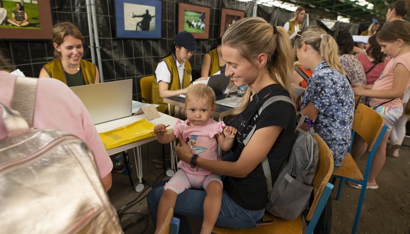 Sobota, 23 lipca - Czasoprzestrzeń - rozdawanie kart na zakupy uchodźcom z Ukrainy