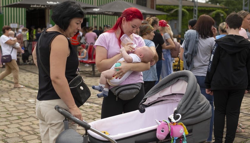 900 kart po tysiąc złotych na zakupy dla uchodźców z Ukrainy rozdano w Czasoprzestrzeni