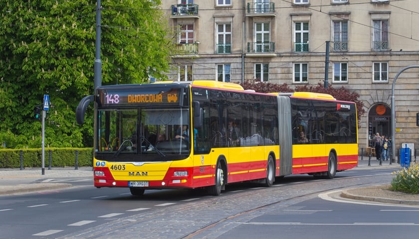 autobus linii 148