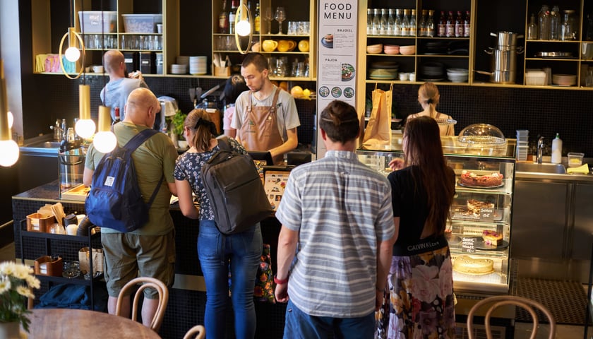Paloma Coffee we Wrocławiu to jedna z najpopularniejszych palarni kawy na pl. Solnym.