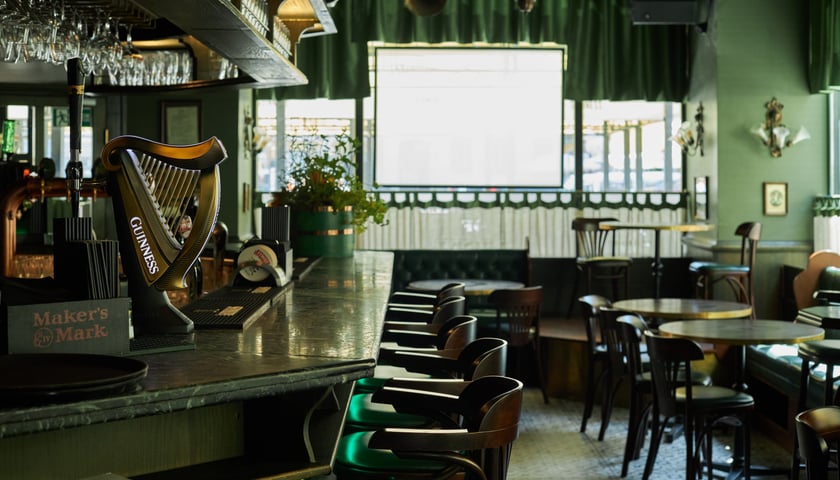 Pub Guinness we Wrocławiu na pl. Solnym. Tu zasmakujesz irlandzkiego piwa!