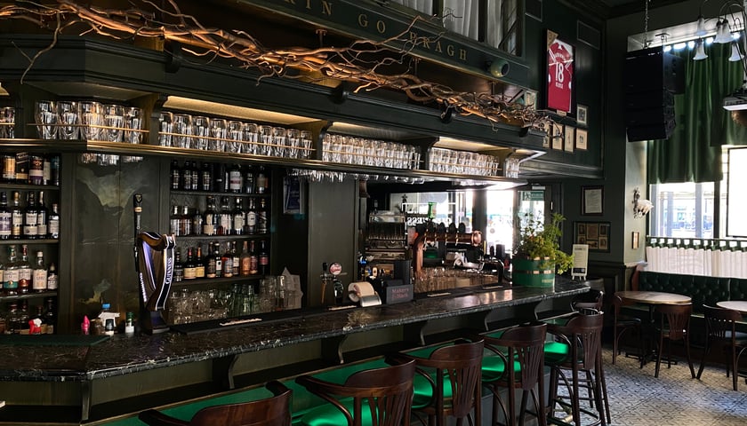 Pub Guinness we Wrocławiu na pl. Solnym. Tu zasmakujesz irlandzkiego piwa!