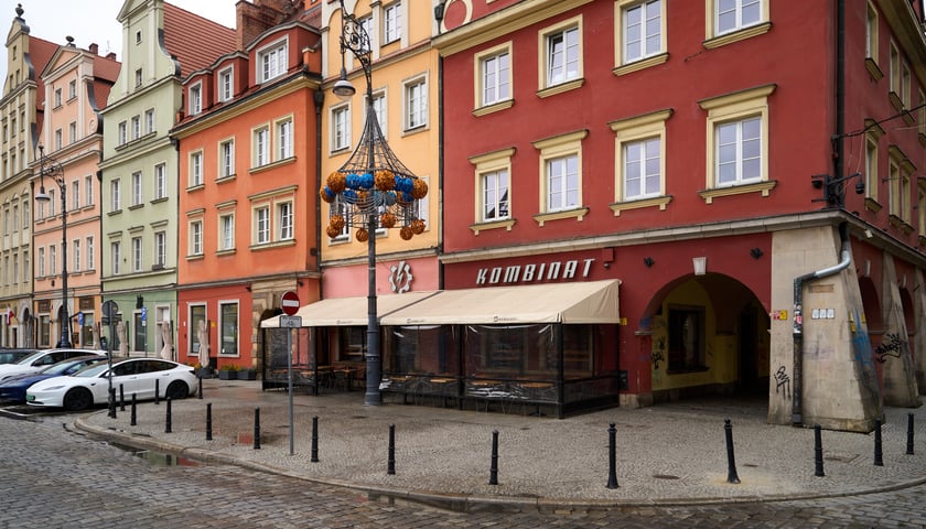 Kombinat to znany pub na pl. Solnym we Wrocławiu.