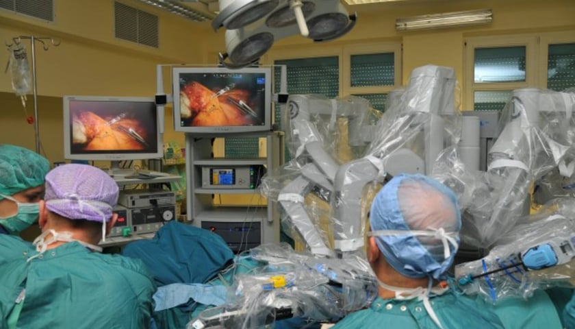 Operacja przy pomocy robota da Vinci w Wojewódzkim Szpitalu Specjalistycznym we Wrocławiu