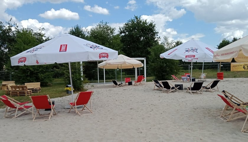 Nowy Beach Bar we Wrocławiu powstał na Maślicach, koło stawu przy ul. Królewieckiej