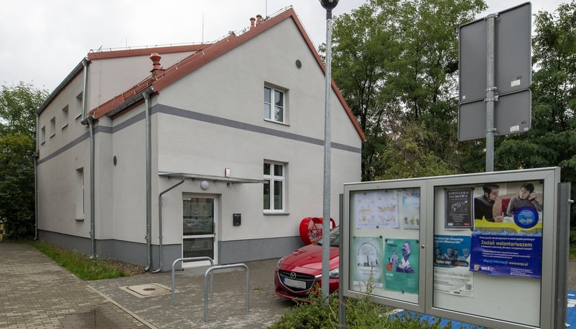 Budynek Rady Osiedla Karłowice-Różanka przy ul. Bałtyckiej 8, zdjęcie ilustracyjne