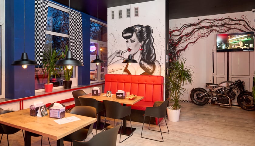 SMASH to drugi lokal wrocławskiej restauracji Szamani Street Food.