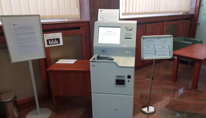 Urządzenie do zamiany monet w NBP we Wrocławiu