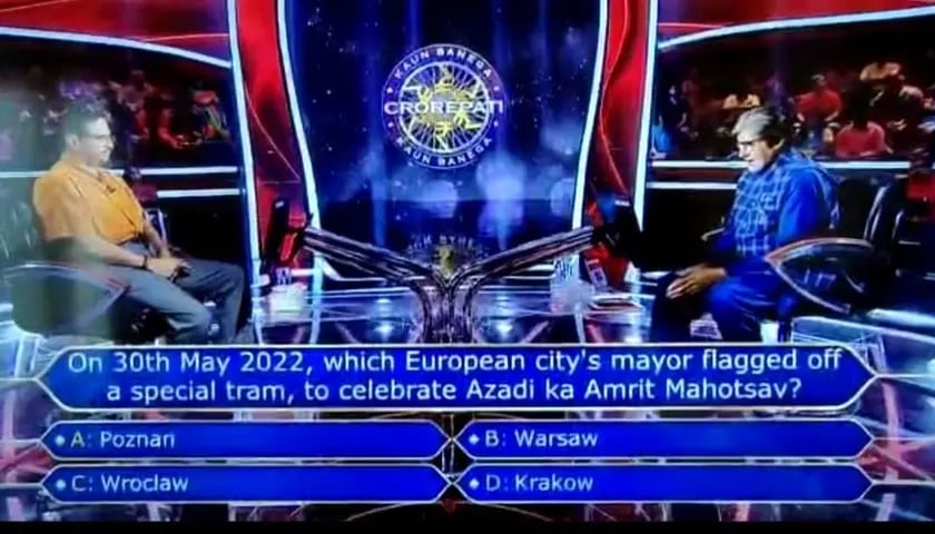 W programie padło pytanie o tramwaj Dobrego Maharadży Navagaru. Do wyboru były cztery miasta: Wrocław, Poznań, Warszawa i Kraków.