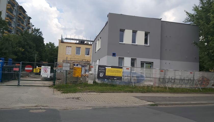Prace nad Centrum Neuropsychiatrii NEUROMED są już na ostatniej prostej