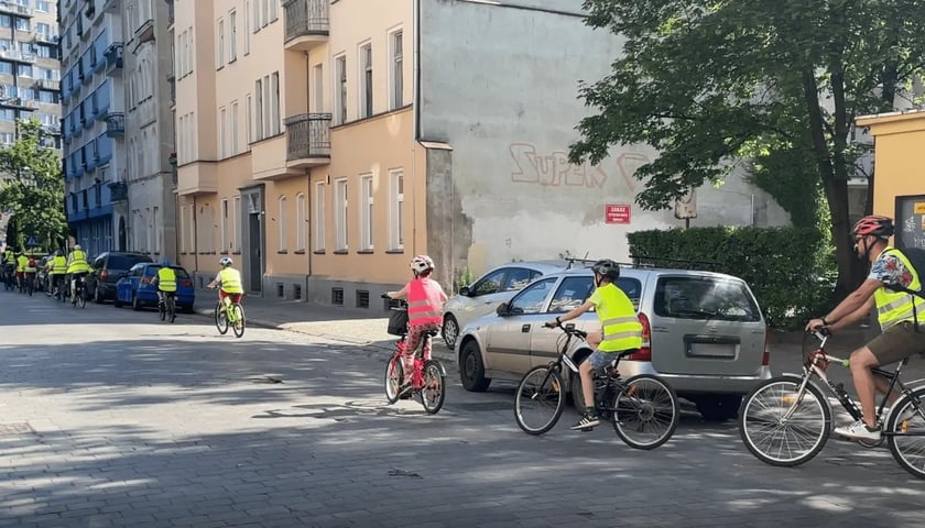 Konkurs „Młodzi – Aktywnie zMOBILizowaNI” dedykowany jest uczniom wrocławskich szkół podstawowych