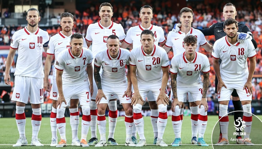 W poprzednim meczu obu drużyn Polska zremisowała z Holandią 2:2. Na zdjęciu skład naszej reprezentacji w tamtym meczu