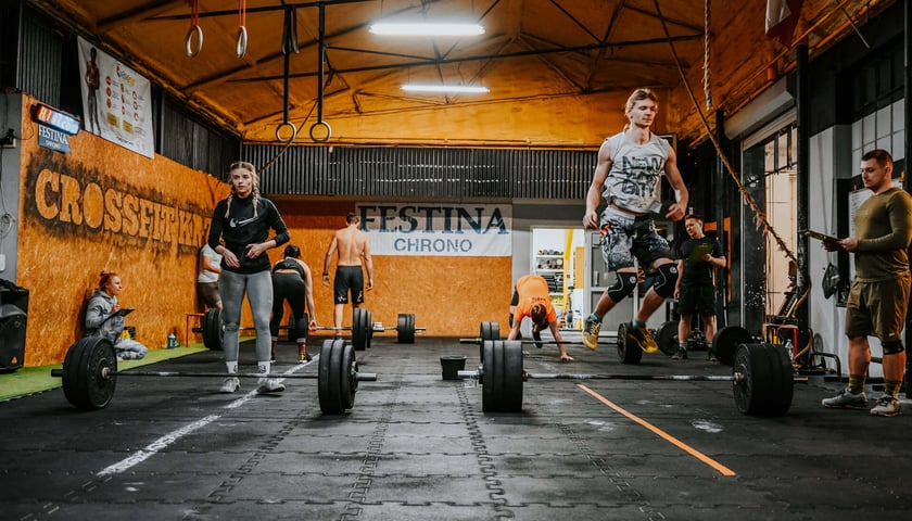 Na zdjęciu trening klubowiczów w studiu Krzyki 181