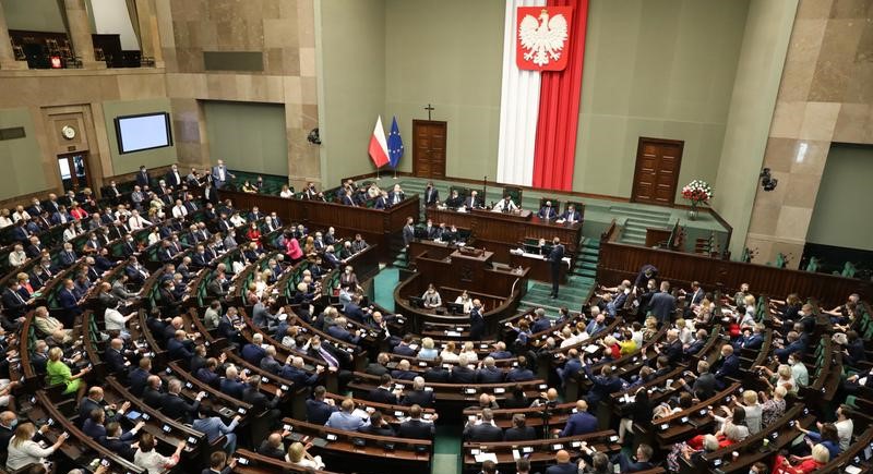 Na zdjęciu posłowie na sali plenarnej Sejmu RP 