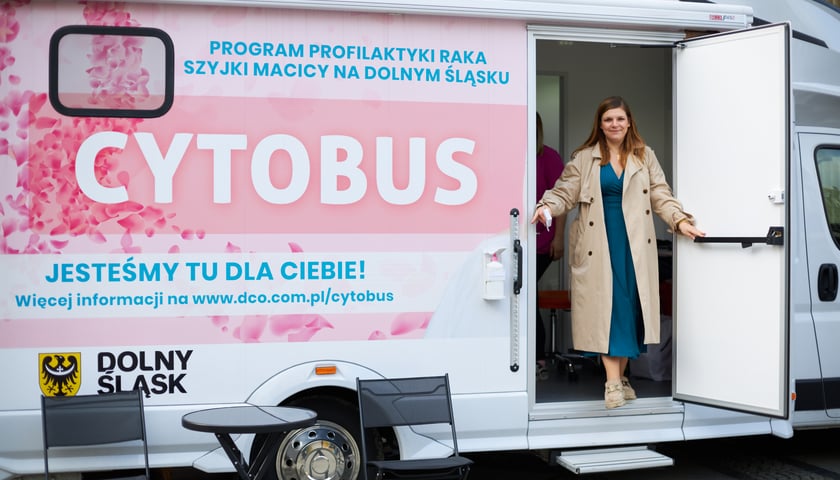 Na zdjęciu: cytobus na pl. Solnym we Wrocławiu