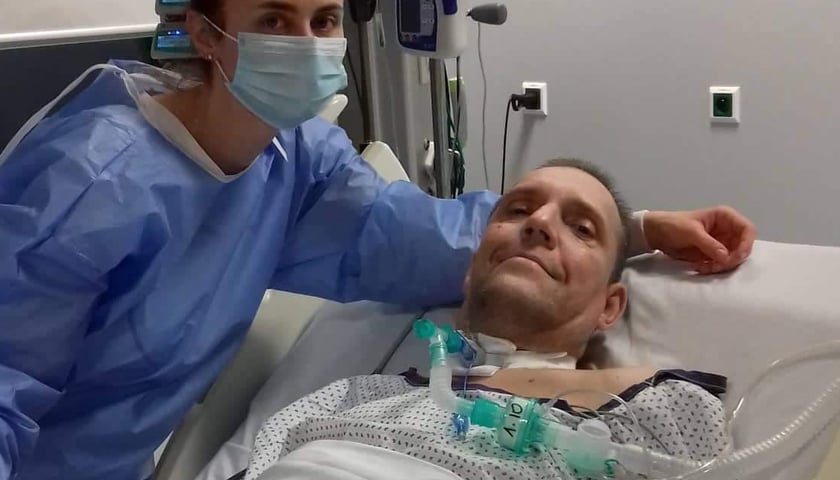 Paweł Parus z żoną Asią w szpitalu
