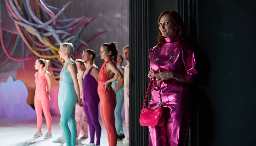 ?Priscilla, Królowa Pustyni" to najnowsza premiera Teatru Muzycznego Capitol, która zbiera świetne recenzje