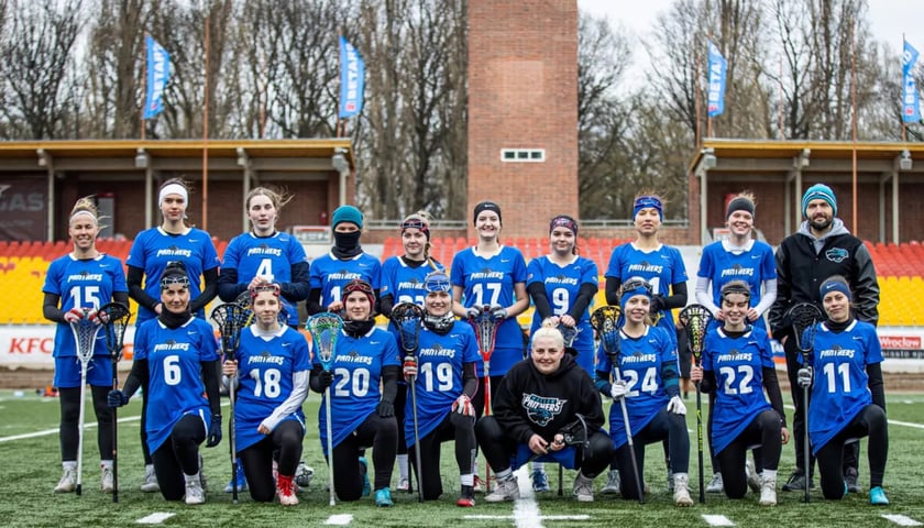 Na zdjęciu drużyna Panthers Lacrosse. Wrocławianki już w najbliższy weekend zagrają kolejne mecze w ramach Polskiej Ligi Lacrosse Kobiet