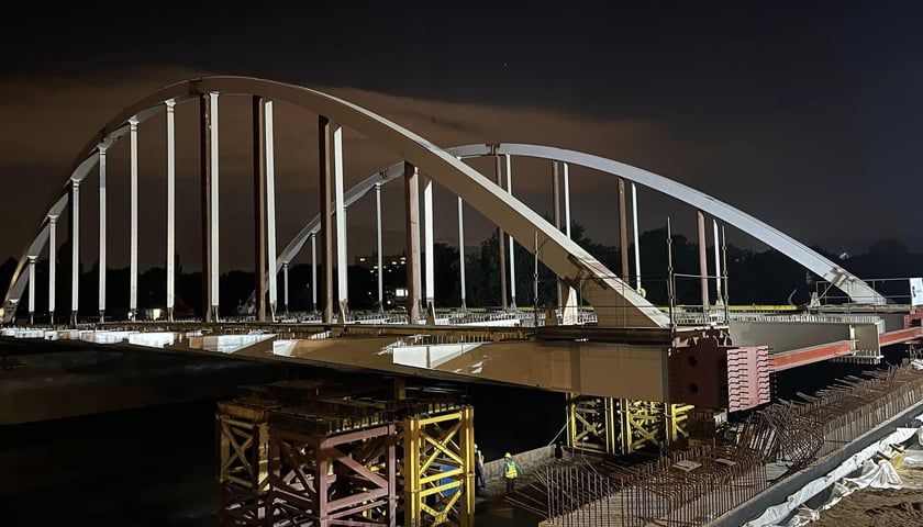 Na zdjęciu: nowy most Chrobrego nad kanałem Odry