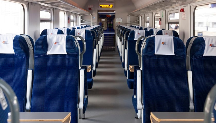 Na zdjęciu wagon pociągu PKP Intercity